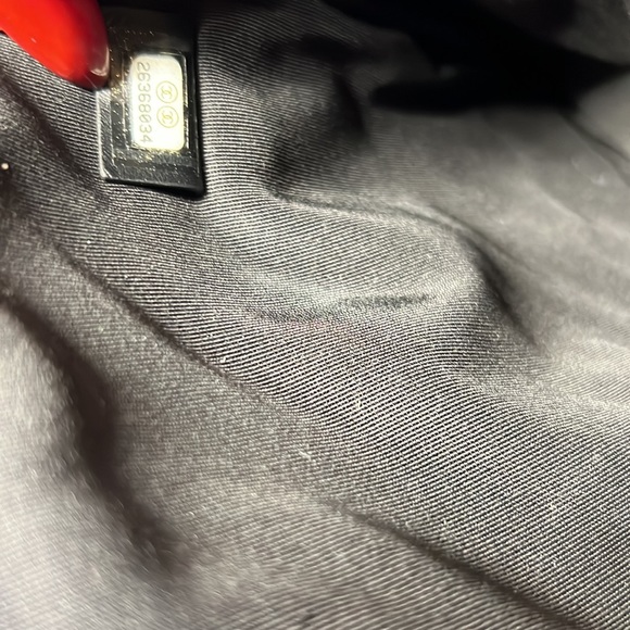 CHANEL CLUTCH - Picture 10 of 16